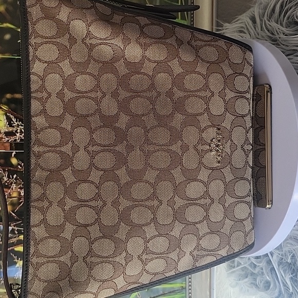 Coach Handbags - Coach Dufflette Crossbody